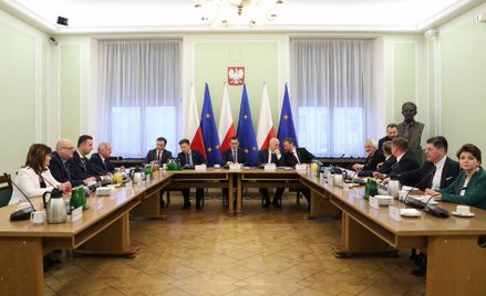 Kolanko: Kurs na uspokojenie utrzymany