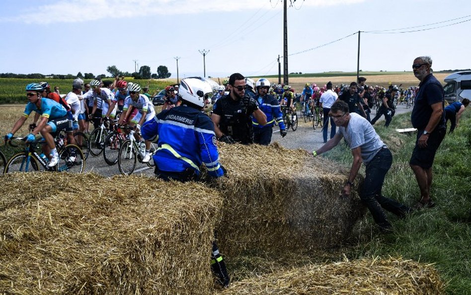 Tour de France: liderzy wciąż się czają