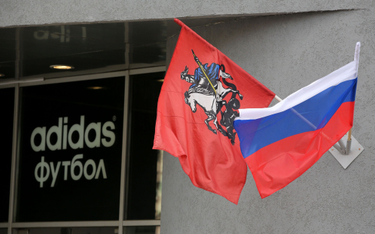 Adidas chce sprzedać swój rosyjski biznes. To pomysł na powrót na rynek?