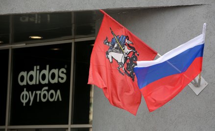 Adidas chce sprzedać swój rosyjski biznes. To pomysł na powrót na rynek?