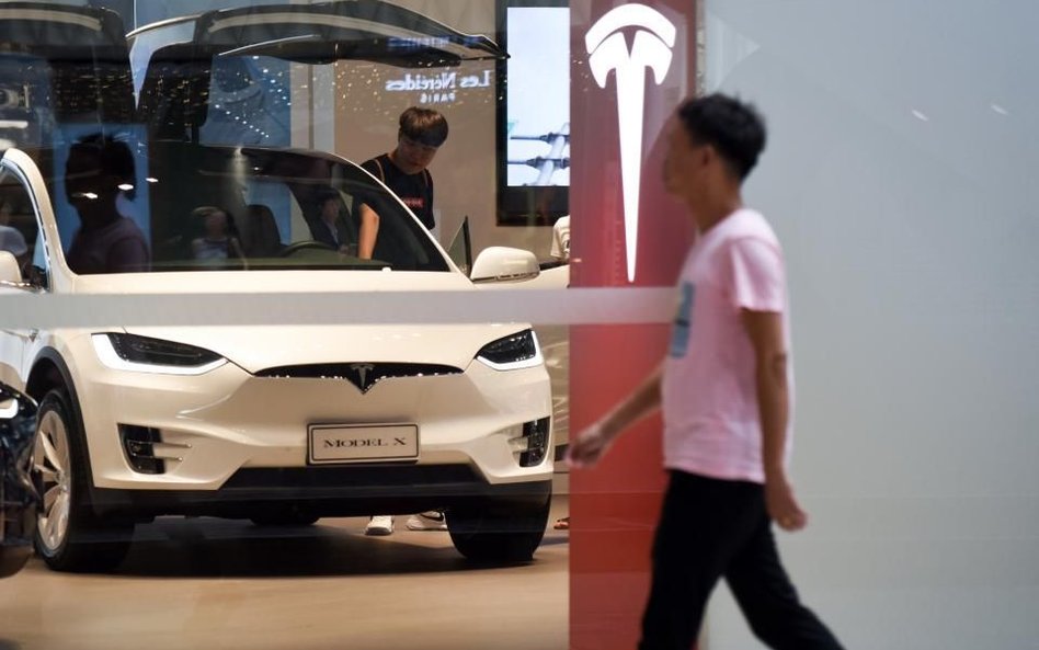 Tesla znacznie poniżej oczekiwań