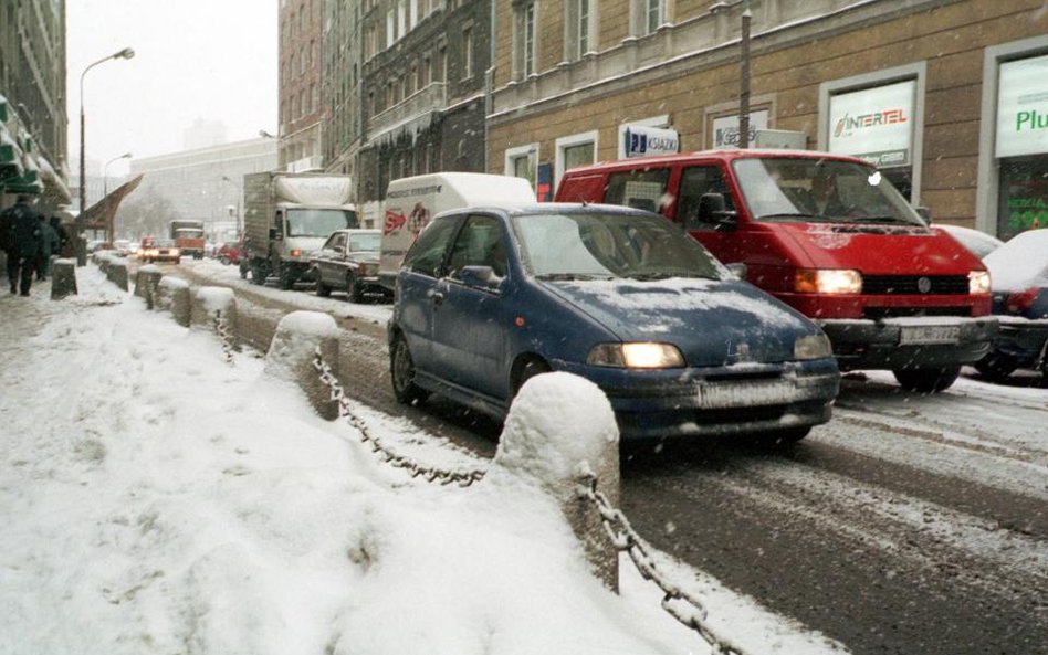 Ryczałt nie rozwiąże problemu służbowych aut