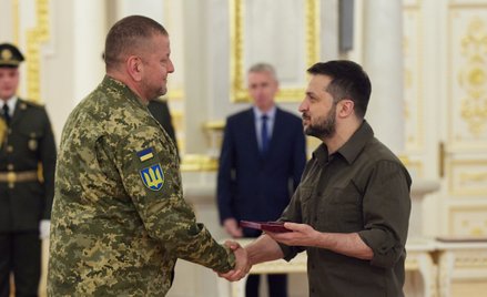 Wałerij Załużny i Wołodymyr Zełenski, fotografia z 2022 r.