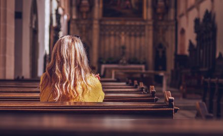 Naukowcy zbadali wpływ sekularyzacji na liczbę urodzeń