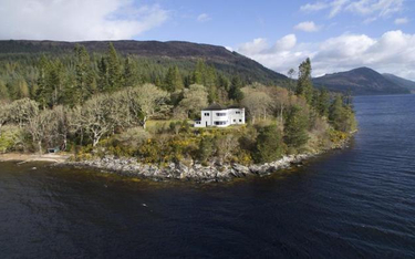 Dom z widokiem na potwora z Loch Ness