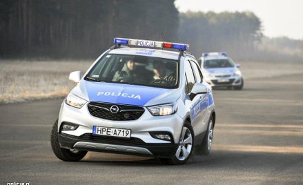 Mąż najechał na żonę. Nie zauważył jej