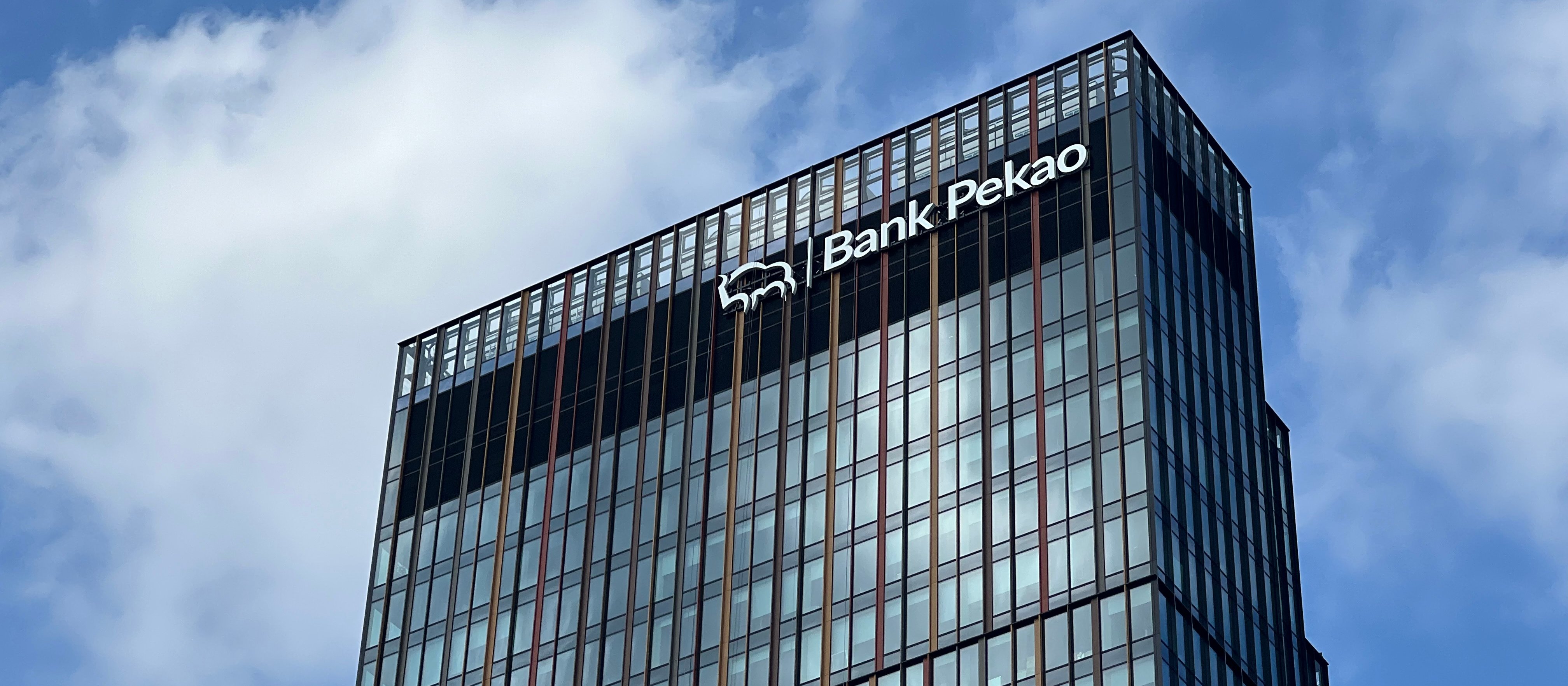 Bank Pekao z rekordowym zyskiem w III kwartale. Pomaga wzrost kredytów