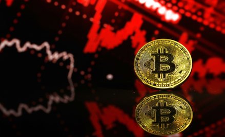 Bitcoin nurkuje poniżej 90 tys. dol. Ekstremalny strach ogarnął rynek