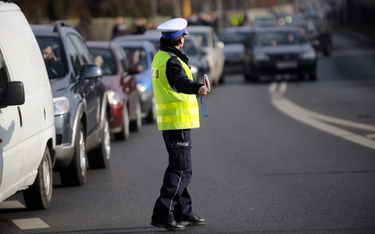 Policja przyznaje, że wychwycenie sfałszowanych zagranicznych praw jazdy jest bardzo trudne