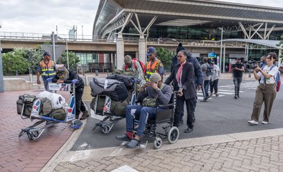 Grupa 11 mężczyzn z RPA, rzekomo zwabionych do walki u boku rosyjskich żołnierzy w wojnie z Ukrainą,
