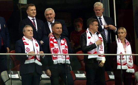 Prezydent Andrzej Duda na trybunach Stadionu Narodowego podczas meczu Polska-Albania