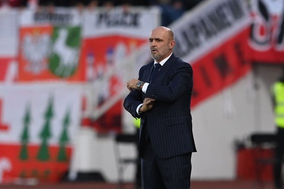 Były już selekcjoner reprezentacji Polski Michał Probierz podczas meczu Finlandia-Polska w eliminacj