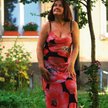 Teresa Murak wczoraj zasadziła jeden z ocalałych powojników