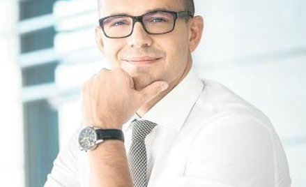 Marcin Cichy szefuje UKE od około roku. Za punkt honoru stawia sobie porządek w radiowym paśmie.