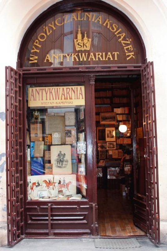 Białe kruki czekają na klientów.