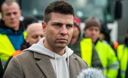 Wiceminister infrastruktury Ukrainy Serhij Derkacz podczas spotkania z kierowcami ciężarówek na prze