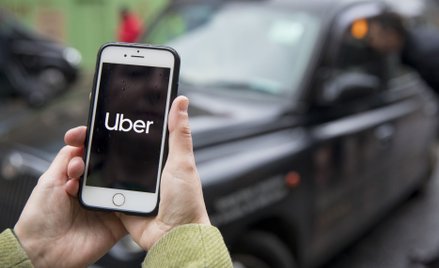 „Everything app” - zgodnie z tą strategią użytkownik aplikacji Ubera będzie mógł zamówić przez aplik