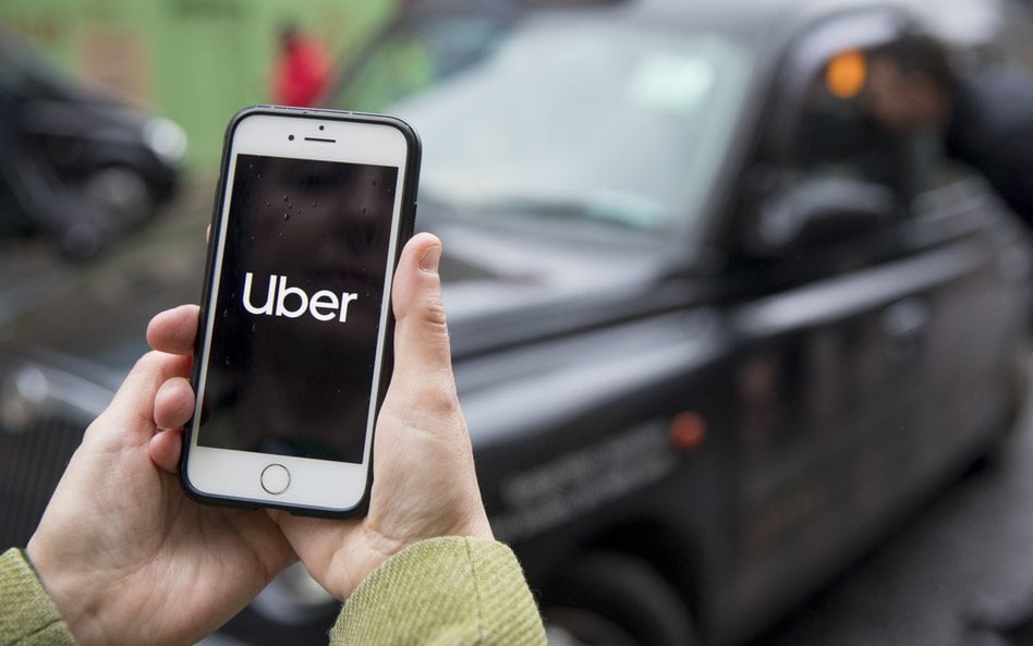„Everything app” - zgodnie z tą strategią użytkownik aplikacji Ubera będzie mógł zamówić przez aplik