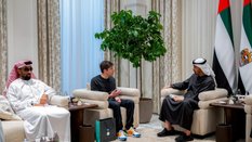 Szejk Mohamed bin Zayed al-Nahyan, prezydent ZEA (z prawej) spotkał się z Samem Altmanem, prezesem f