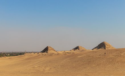 Abusir. Piramida Niuserre w środku