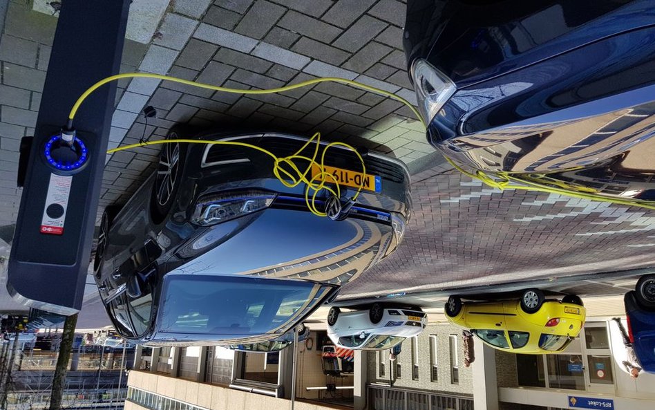 Amsterdam ma bardzo ciekawą politykę wspierania rozwoju elektromobilności.