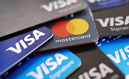 W skrócie. Miliony dla kartowych oszustów