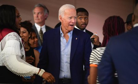 USA: Demokratyczni wyborcy tęsknią za Obamą