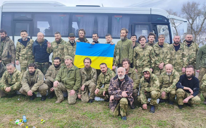 Po "wielkiej wielkanocnej wymianie" do domu wróciło ponad stu ukraińskich jeńców wojennych