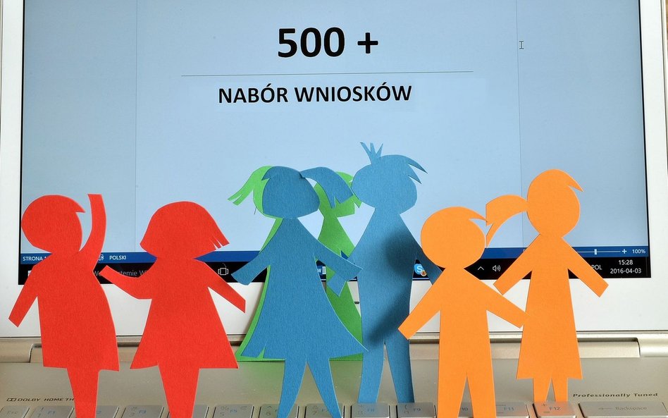 Wniosek o 500 plus tylko online. Projekt krytykują samorządowcy