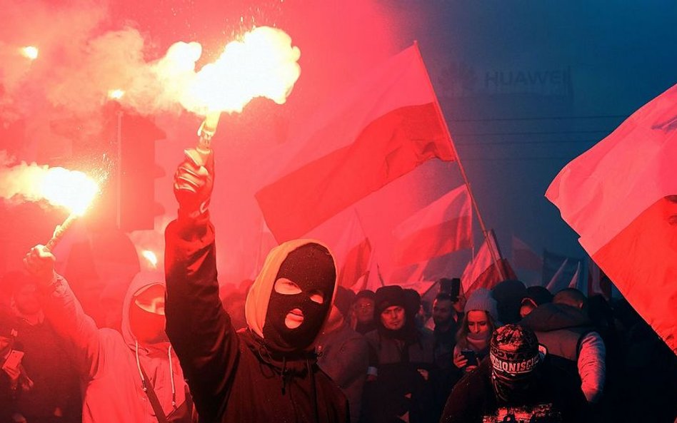 Żmudne śledztwo wobec neonazistów