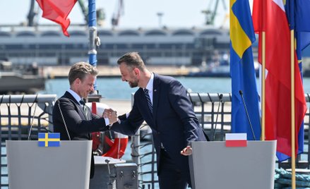 Wicepremier, szef MON Władysław Kosiniak-Kamysz oraz minister obrony Szwecji Pal Johnson