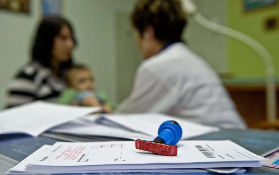 Lekarze uważają, że 150 zł za godzinę pracy to stawka z ubiegłego roku