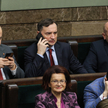 Zbigniew Ziobro (2L), Maria Kurowska (3P), Mariusz Gosek (P) i Dariusz Matecki (L) na sali obrad Sej