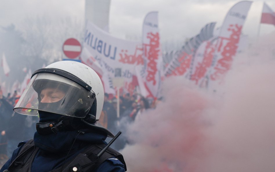 Jacek Nizinkiewicz: Zadymiarze, „Solidarność” Piotra Dudy i politycy PiS pomagają rządowi Tuska