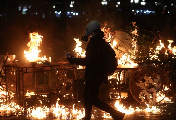Uczestnik protestu w Tbilisi