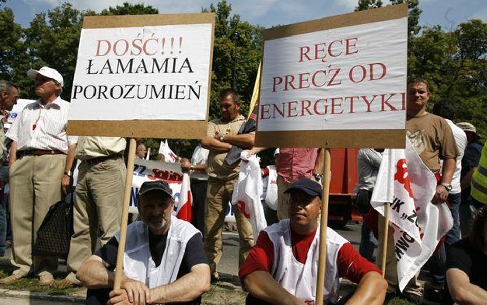 Pracodawca musi znać listę działaczy i osób korzystających z reprezentacji związku