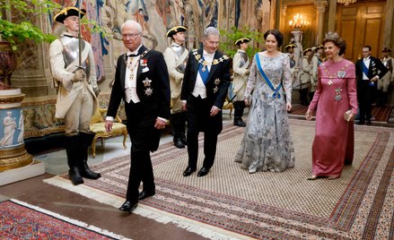 Król Szwecji Karol XVI Gustaw i prezydent Finlandii Sauli Niinisto wraz z małżonkami Jenni Hauki i k