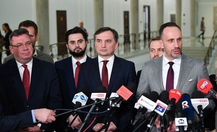 Prawda jest taka, że Janusz Kowalski et consortes, nienawidząc Niemców, wstydzą się Polski