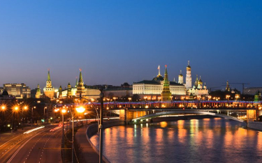 Rosja: Wysoka cena wstawania z kolan