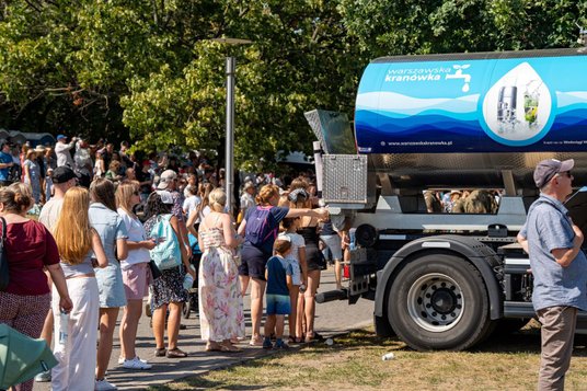 Warszawska kranówka jest wysokiej jakości. Można ją pić bez konieczności gotowania