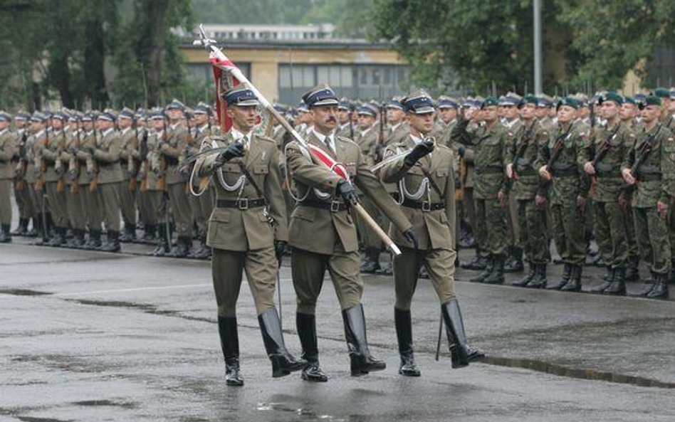 Więcej stanowisk w armii