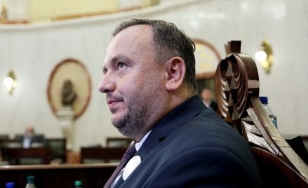 „Marszałek Chełstowski zachował się podle; jest pozbawiony jakiejkolwiek odwagi cywilnej” – uznał se