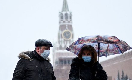 "Pandemia słabnie". Moskwa łagodzi restrykcje dla dyskotek i gastronomii