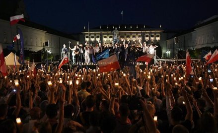 Protest przed Pałacem Prezydenckim.