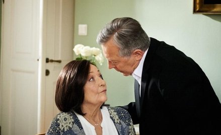 Wśród aktorów bronią się Lech Łotocki i Ewa Dałkowska w rolach Lecha i Marii Kaczyńskich.