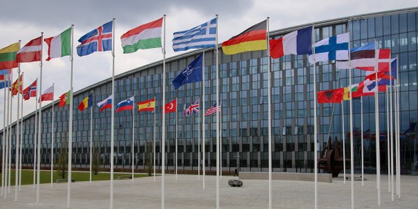 Prezydent Czech o reakcji na działania Rosji. „Niech NATO pokaże zęby”