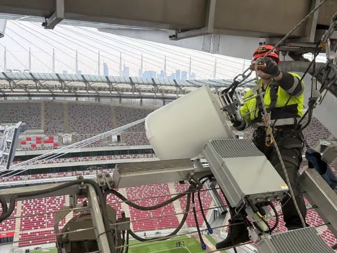 Instalacja bardzo precyzyjnych anten pozwala na radykalną poprawę łączności nawet przy całkowitym wy