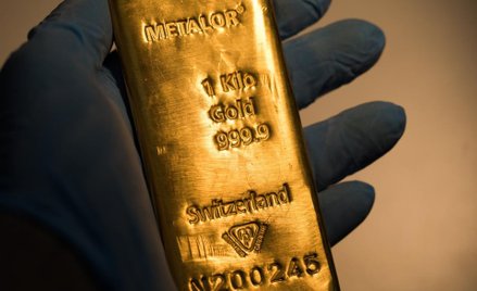 Złoto przyhamowało po rekordzie