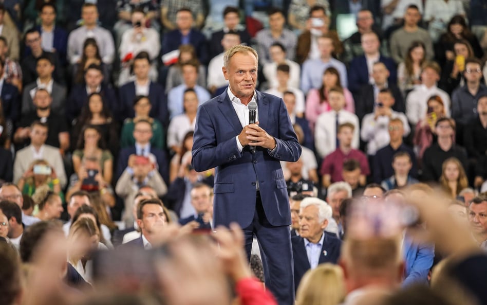 Tusk: Glapiński nie ma kwalifikacji merytorycznych i etycznych na szefa NBP