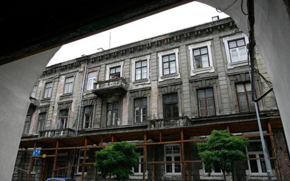 Formalne wymogi blokują zwracanie nieruchomości